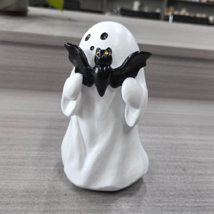 Space Saving Resin Specters Statue For Eerie Seasonal Displays Featuring Fade Resistant Quality And Easy Maintenances