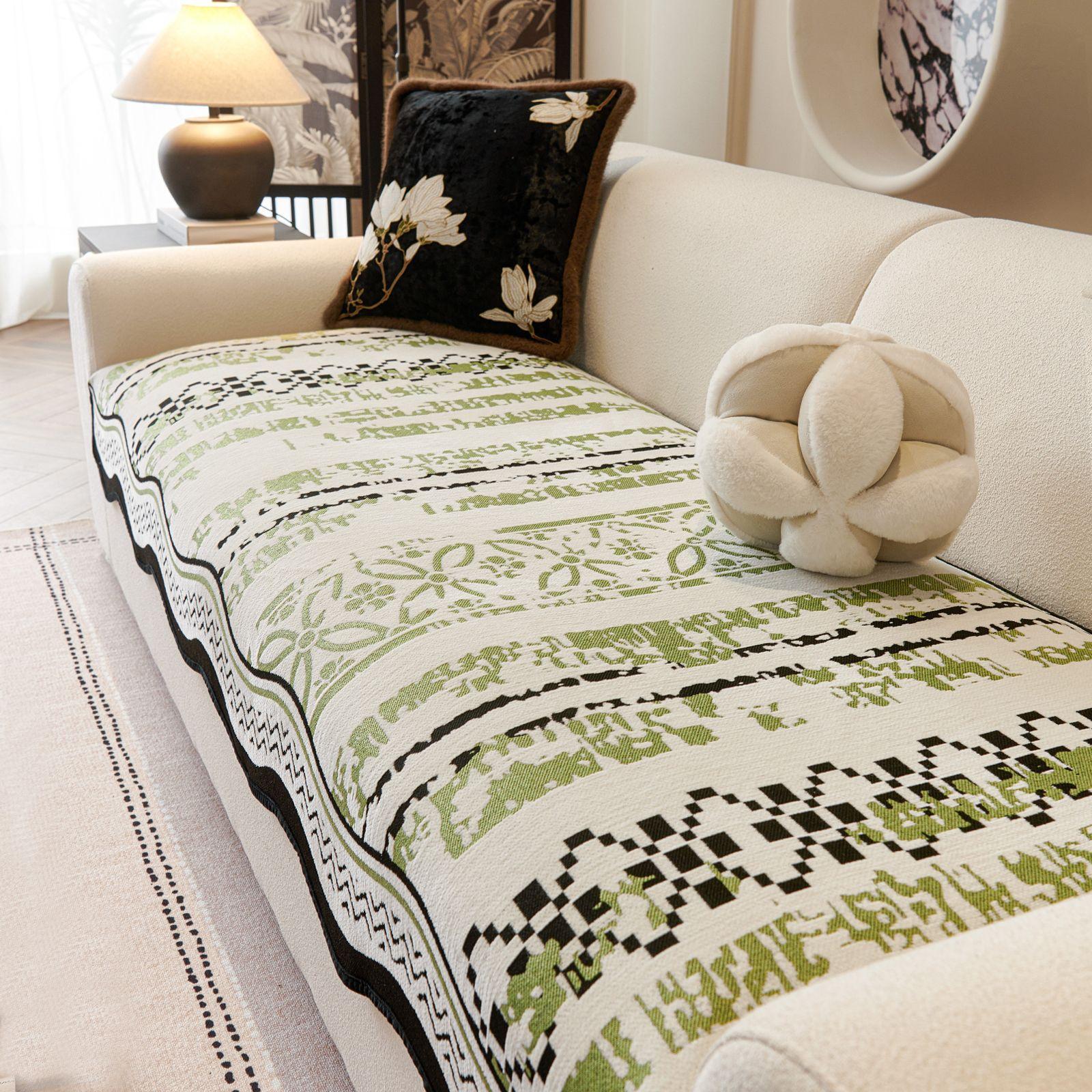 

New Special-Shaped Light Luxury High-End Retro Wind Chenille Seat Cushion, Universal Non-Slip Sofa Cushion For All Seasons 70*70cm