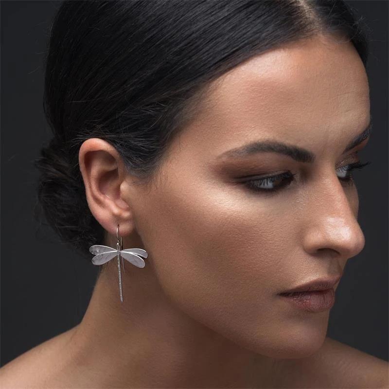 Pendientes colgantes de libélula 3d estéreo simples, pendientes largos de tendencia para mujer, accesorios de joyería para fiesta y boda, envío directo