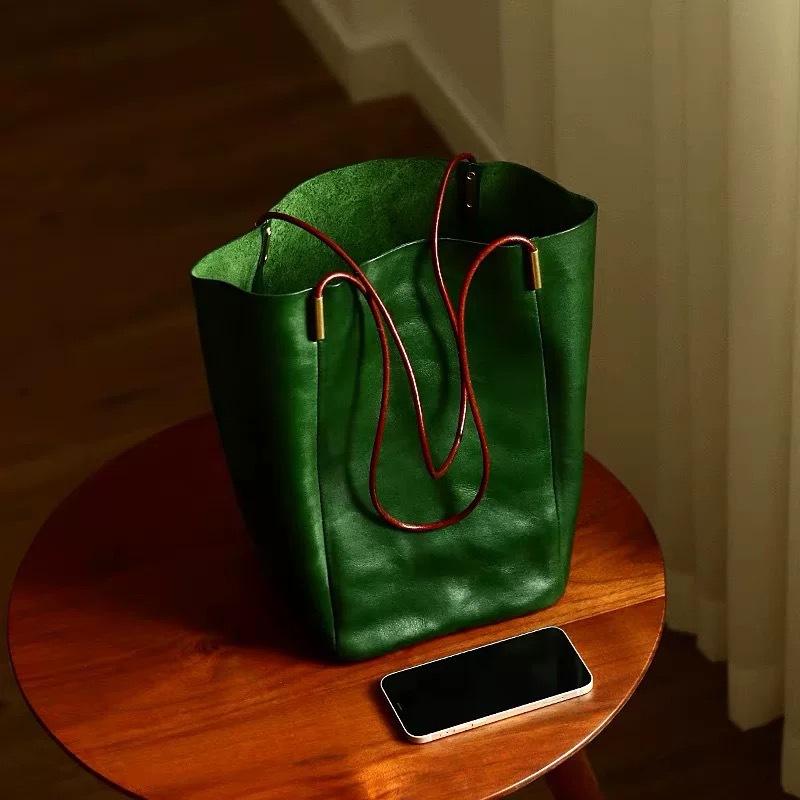 Light Bag Pu Leather Green Light Luxury Niche High-End Feeling Shoulder Underarm Bag Portable Tote Bag Women'S