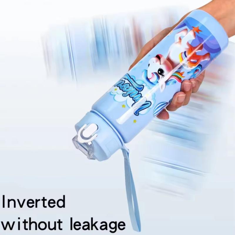 Einfarbige Pony-Wasserflasche 750ML mit Strohhalm Niedliche Cartoon-Wasserbecher für Kinder Camping Trinkflasche