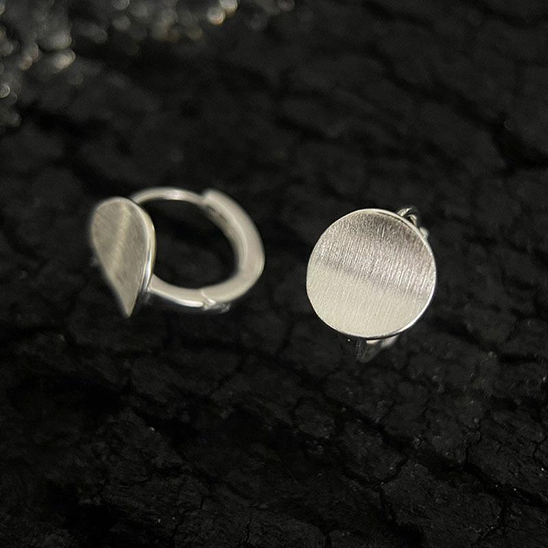 

Simple Brushed Round Earrings Niche Geometric Minimalist Student Light Luxury Exquisite Design Women s Festive Gift Daily Earrings