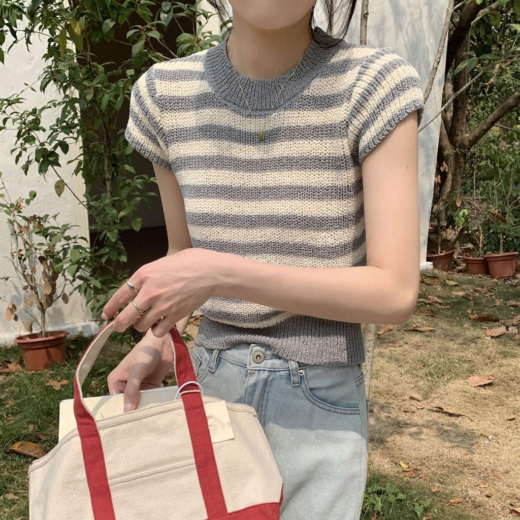 Round Neck Striped Color Blocking Short-sleeved Knit Sweater Female Spring and Summer Design Sense Niche Slim Top Tide Casual Slim Fit Pullovers Tees