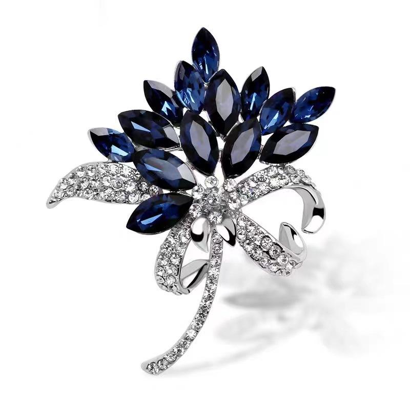 Retro Exquisite Fashion Bouquet Diamond Brooch Simple Luxury Girls Clothes Accessories Corsage Pin Clothing