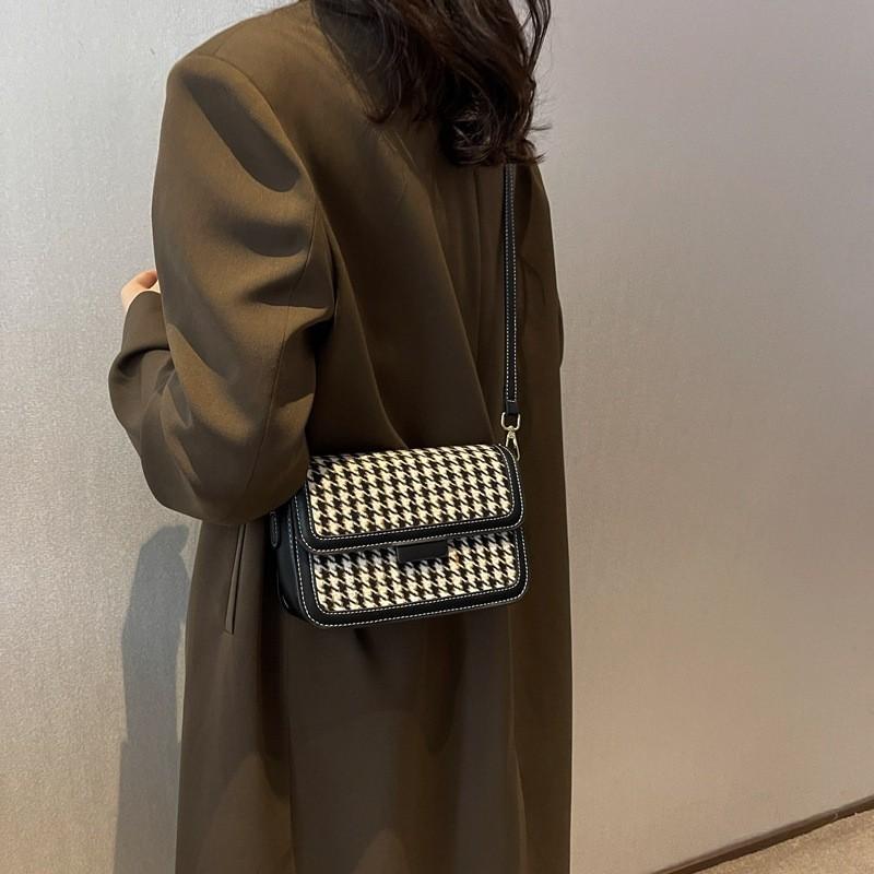 High-quality Minimalist Shoulder Bag With Stylish Texture чёрный