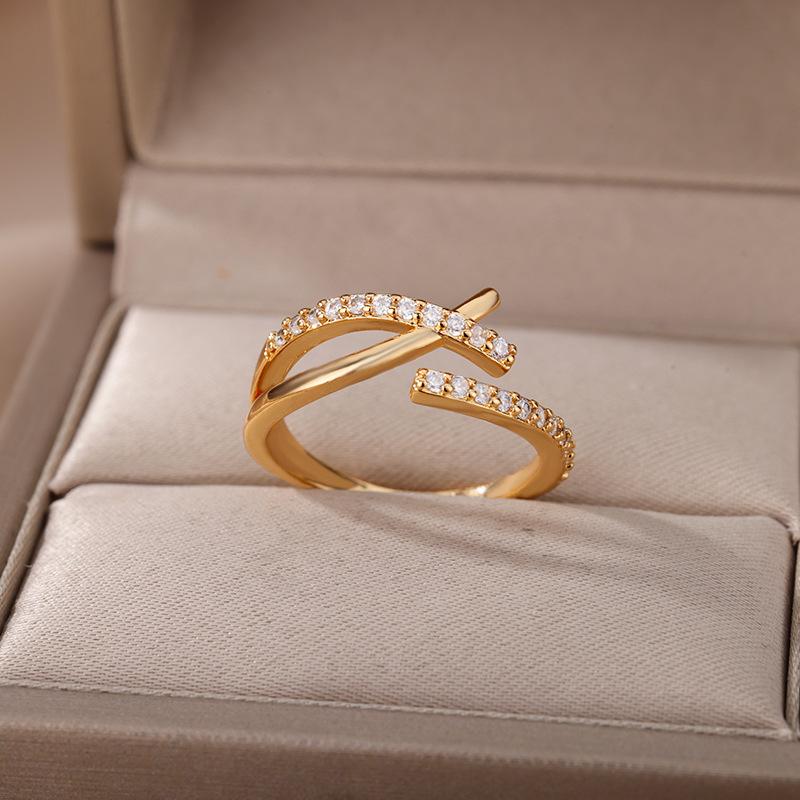 18K Goldplattierter offener Ring mit Zirkonia-Blattdesign - Luxuriös, Anlaufgeschützt, Ideal für Frauen