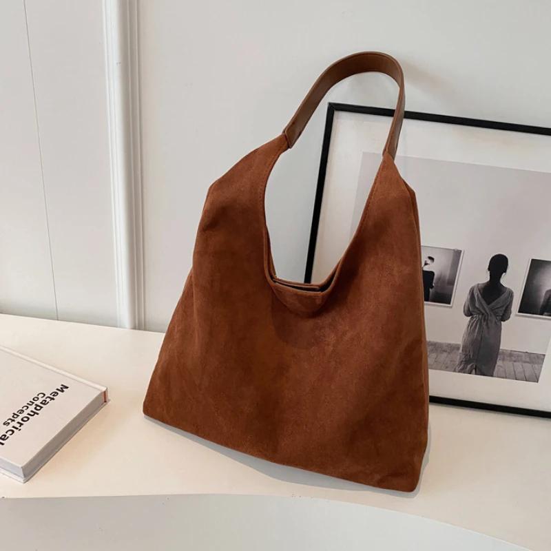 Women's Vintage Shoulder Bag Deer Skin Suede Handbags Large Capacity Solid Color Simple Casual Commuter Bag Retro Tote Bag Armpit Bag