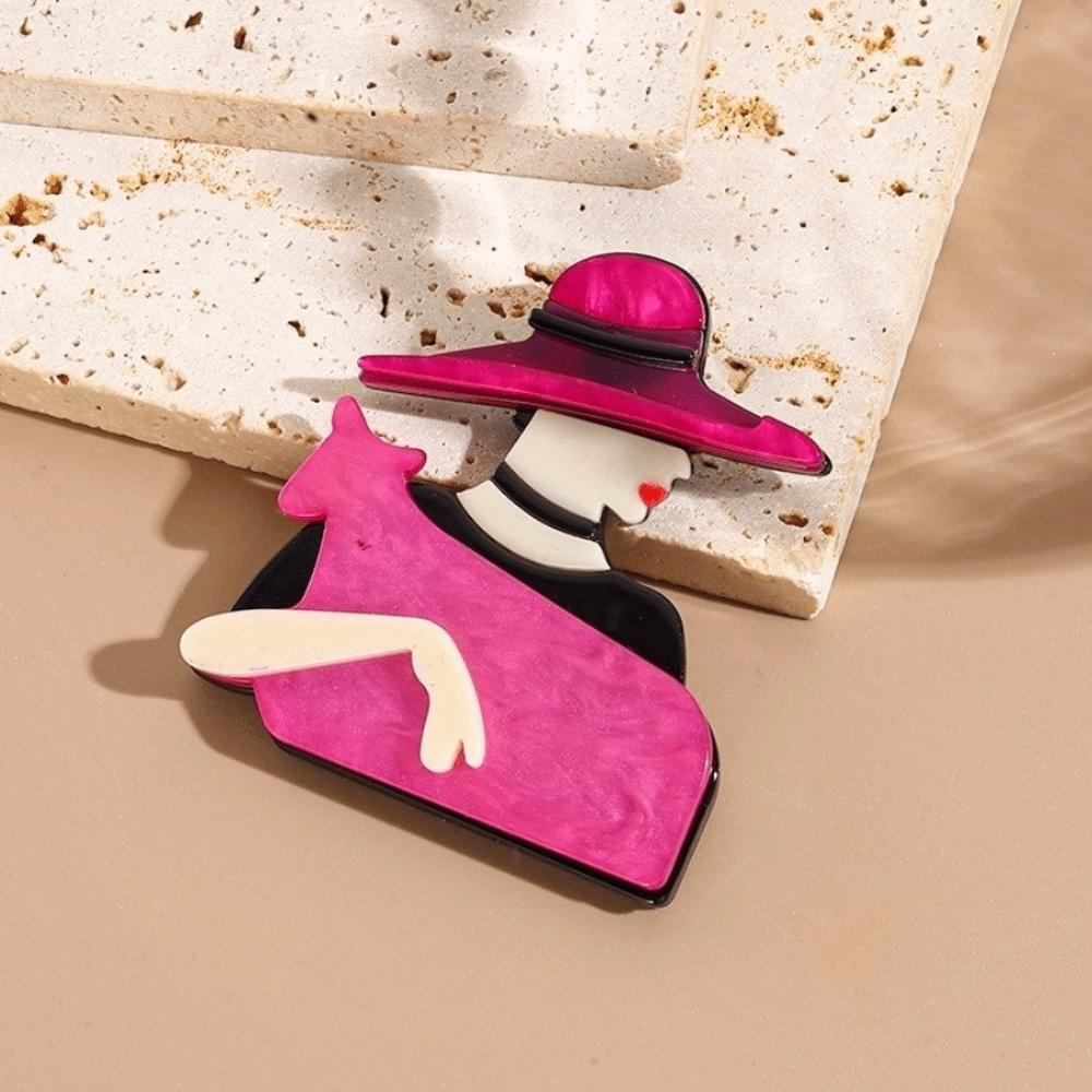 

Acrylic Women Portrait Pin Large Coat Badge Cute Lady with Hat Brooch Clothing Accessories рожевий червоний колір