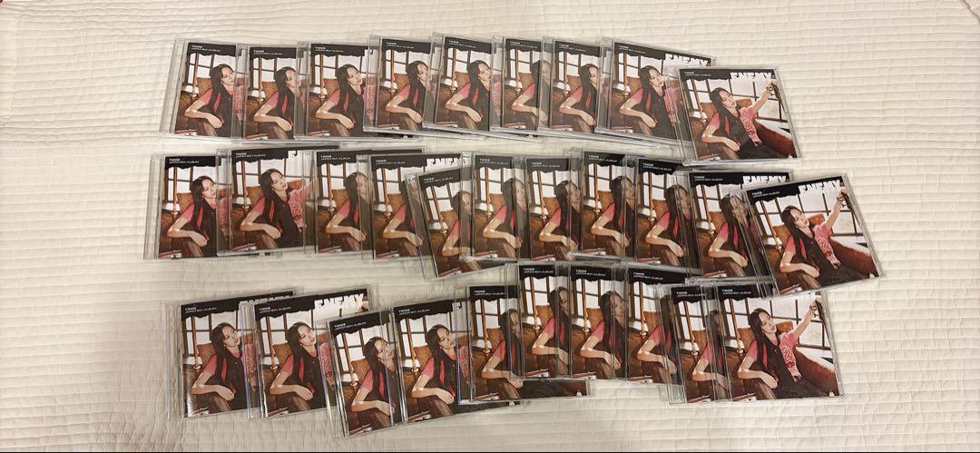 

[USED] TWICE ENEMY Mina CD 31 pieces with 14 trading cards without serial numbers