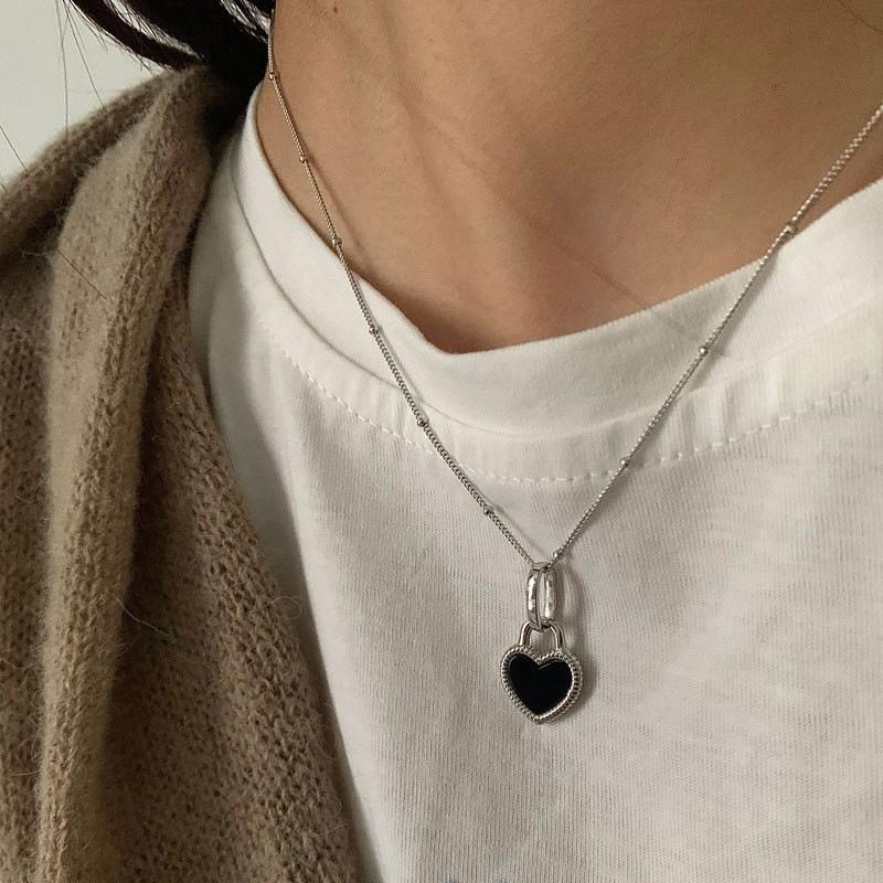 Fashionable Double-Sided Heart Necklace for Women - Stylish Niche Design Clavicle & Sweater Chain