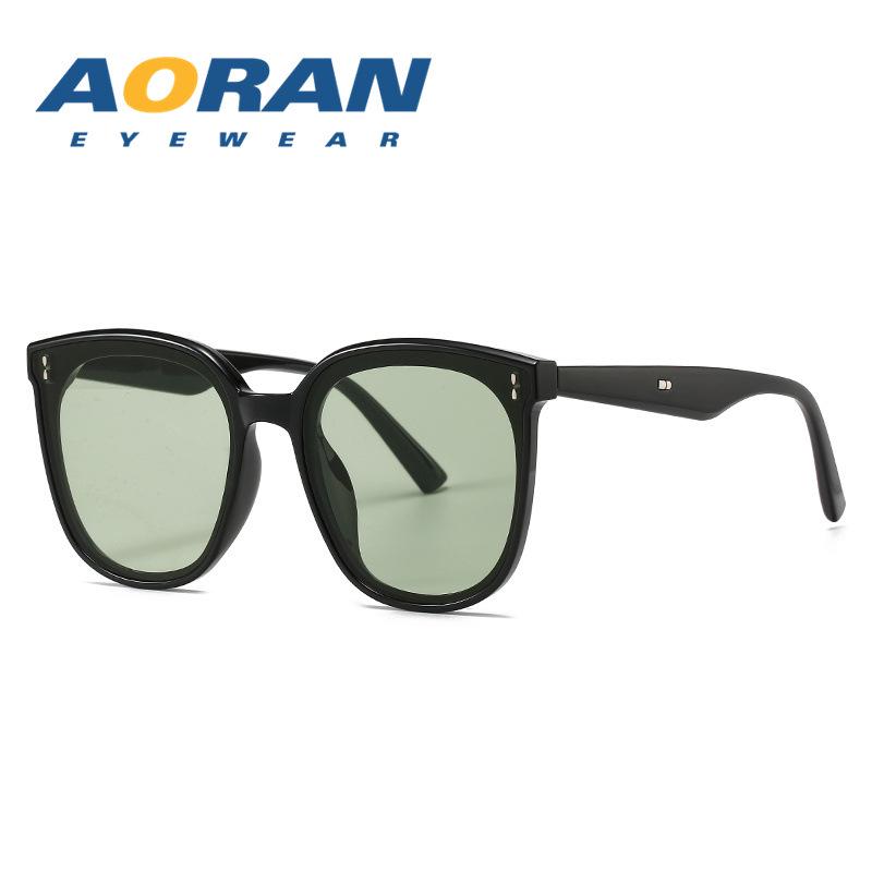 

Трендовые солнцезащитные очки в уличном стиле 2025 года - Унисекс, Большая оправа, Любимые знаменитостями