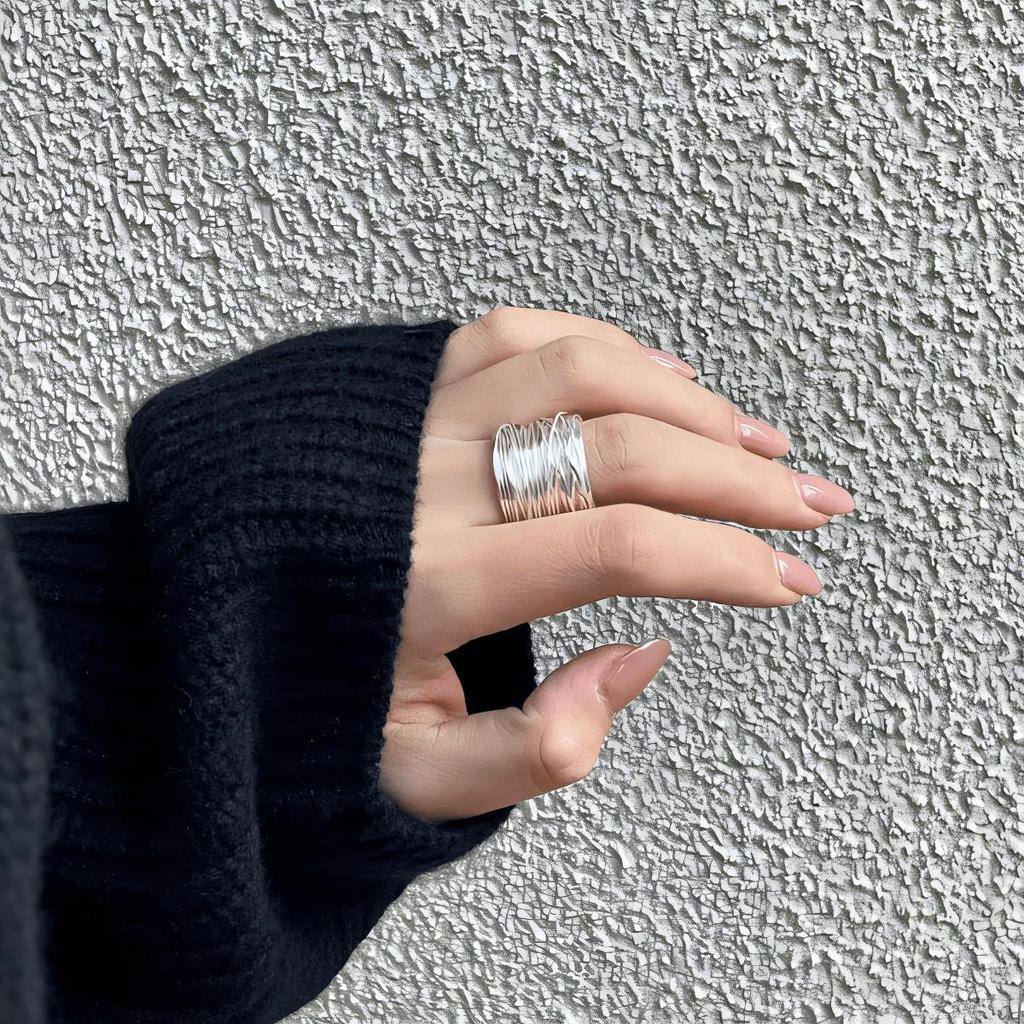 Pierścionek otwarty szeroki srebrny w stylu niszowym: Minimalistyczna Moda Luksusowa Unisex