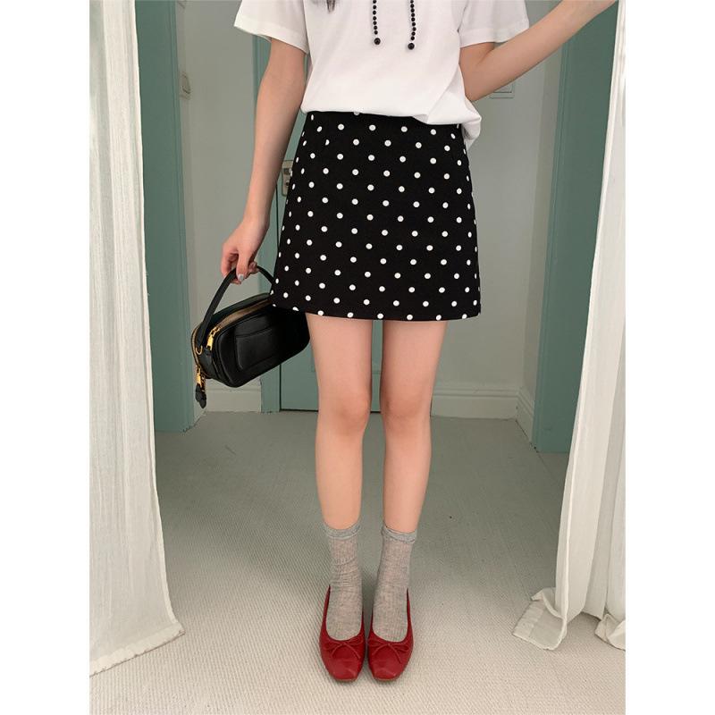 2025 Summer Petite Red Polka Dot A-Line Mini Skirt: Slimming High-Waisted Design for Women