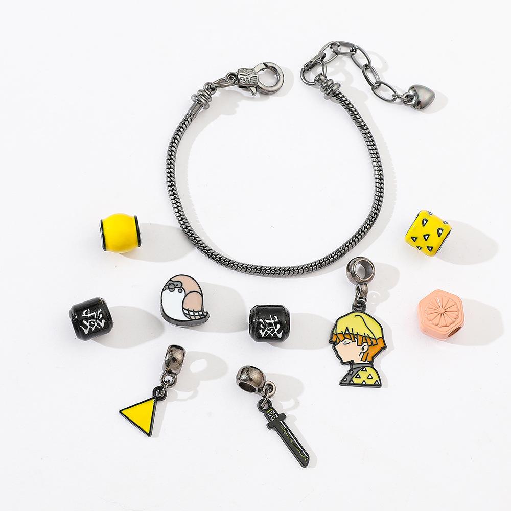 [Anime Character Beaded Pendant Bracelet DIY Jewelry Kit With Accessories]