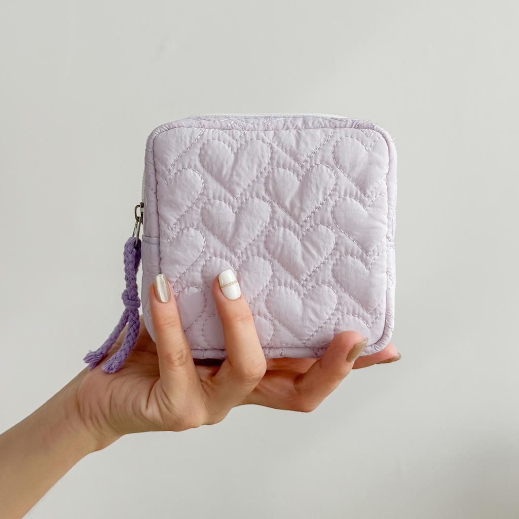 New Quilted Love Cosmetic Bag  Travel Portable Toiletry Bag  Lipstick Bag  Aunt Towel  Sanitary Napkin Storage Bag