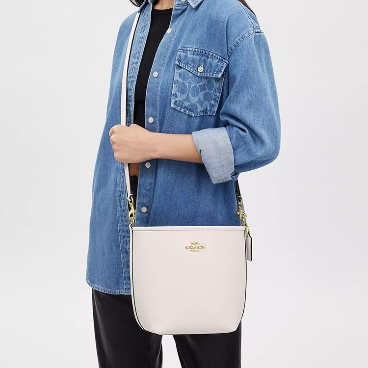 Coach City 17 Solid Color Metal Logo Leather Bucket Bag Women bags White CT801-IMCHK