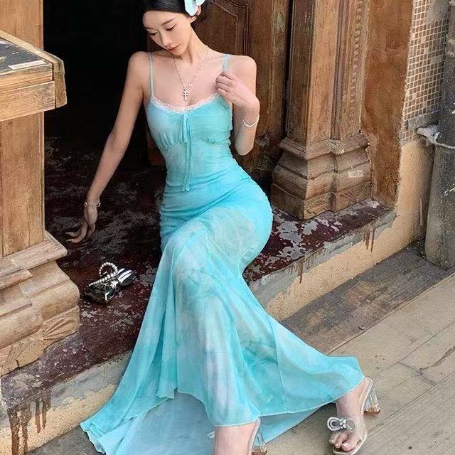 Lace splicing suspender dress women's summer vacation style slim fishtail skirt waist mesh skirt hip-wrapped long dress