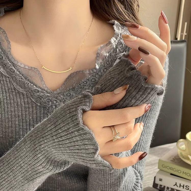 Autumn/Winter Versatile V-neck Lace Splicing Knitted Shirt for Women with Soft and Sticky Bottom Design and Wooden Ear Top