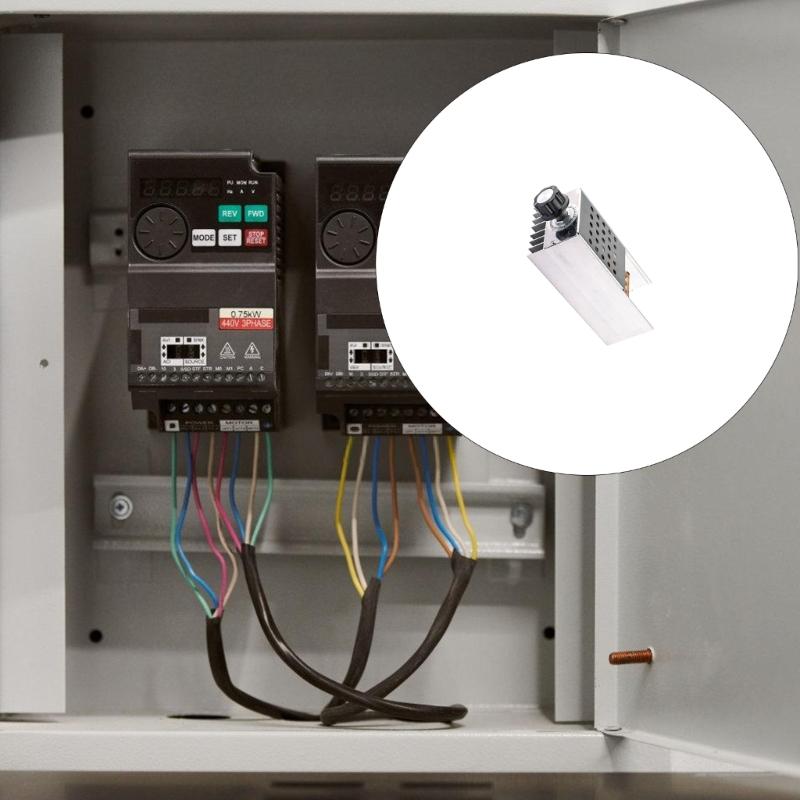 Hochleistungs-SCR-Thyristor Elektronischer Spannungsregler 6000W Einstellbare Spannungen Dimm-Geschwindigkeitsregulierungsfunktion