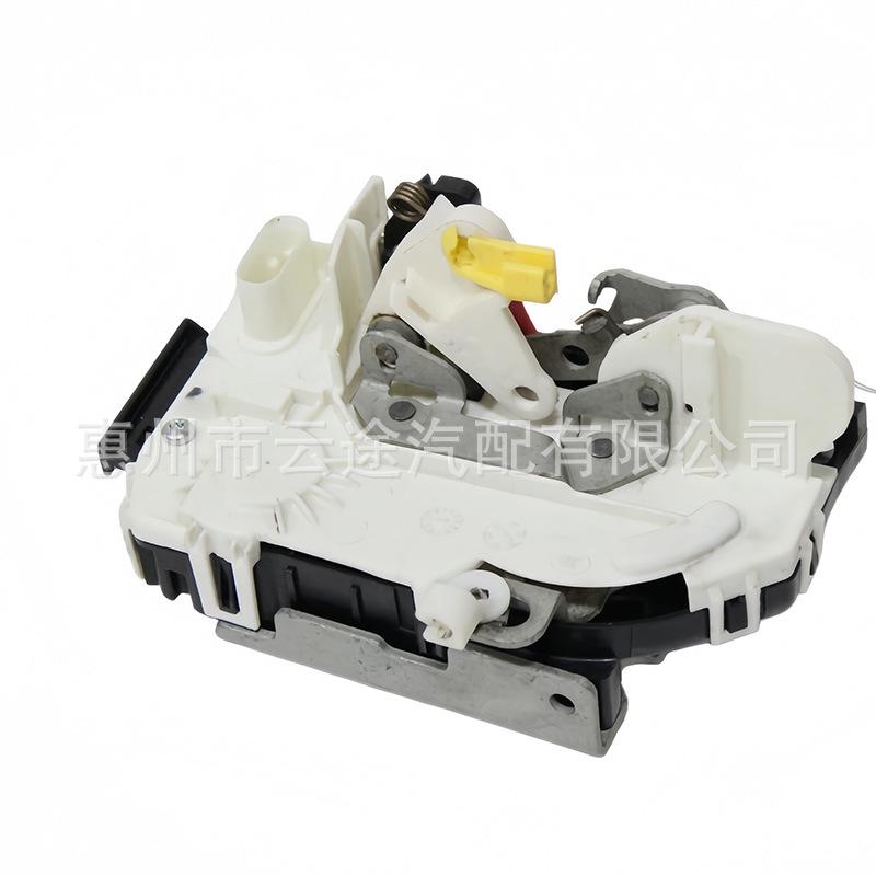 Rear Left & Right Door Lock Actuators for Jeep Compass (04589650AD, 04589651AD)