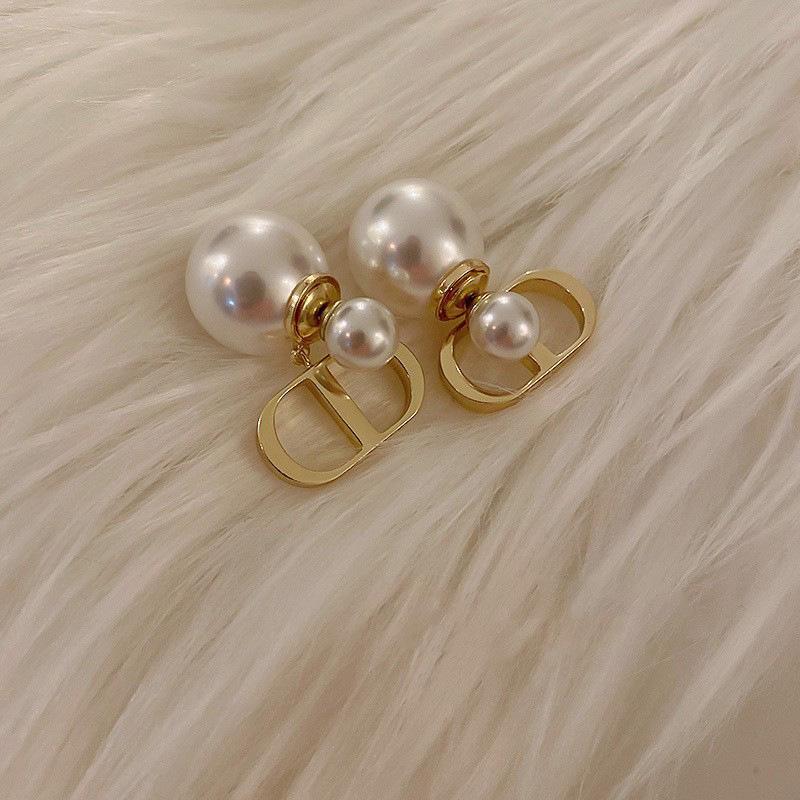 Silver Needle Luxury Zircon Flower & Butterfly Pearl Earrings - High-End French Retro Autumn/Winter Style