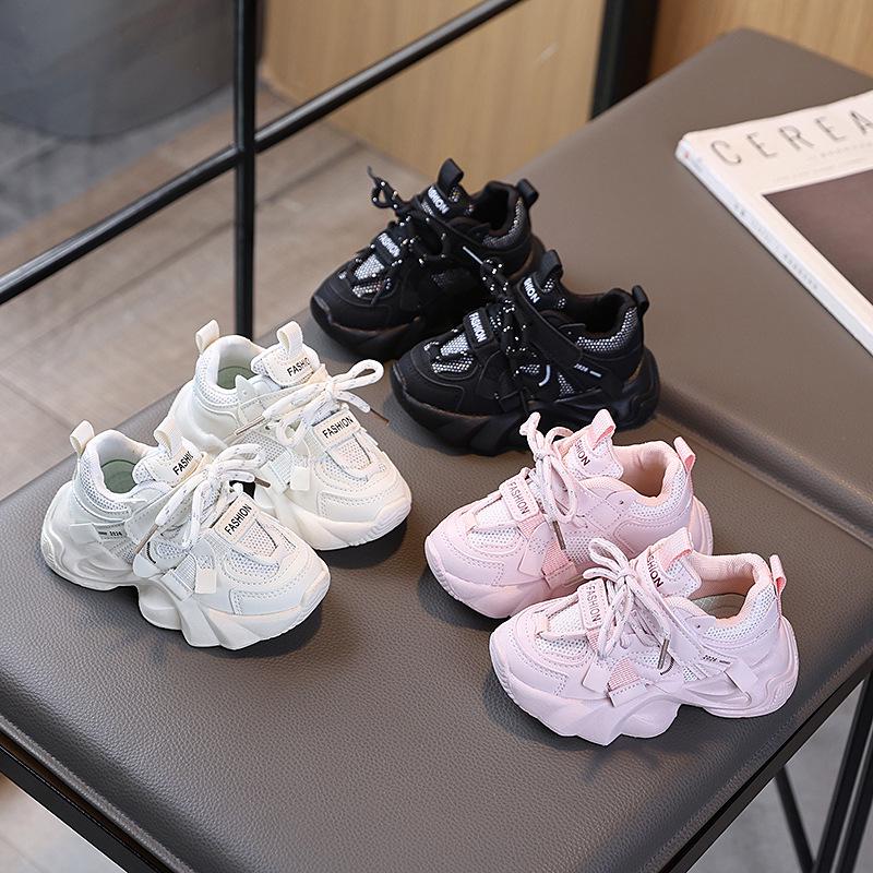 Children's Breathable Mesh Sports Shoes - Soft Sole, Non-Slip Running Shoes for Boys & Girls, Trendy Student Footwear.