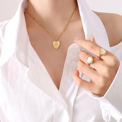 South Korea Dongdaemun Geometric Cold Wind Peach Heart Water Drop Pendant Flower Relief Necklace Titanium Steel Gold-Plated Collarbone Chain