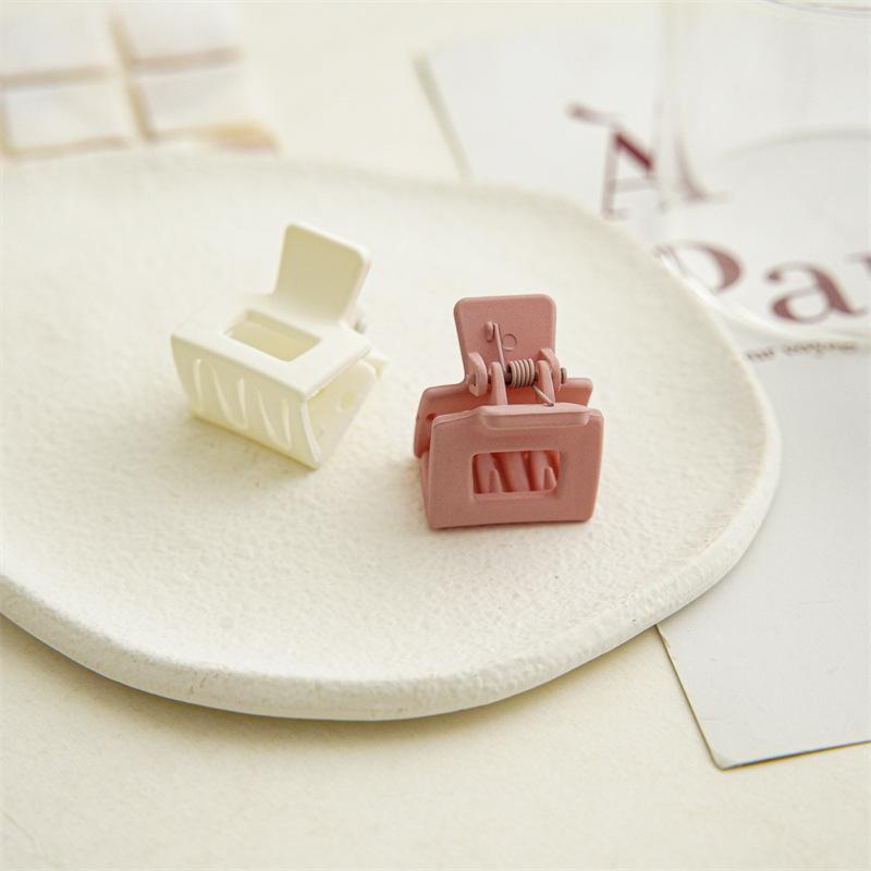 Small Square Hair Claws Frosted Hair Clip Geometry Simple Hairpins Ponytail Clip Crabs Hair Accessories for Women