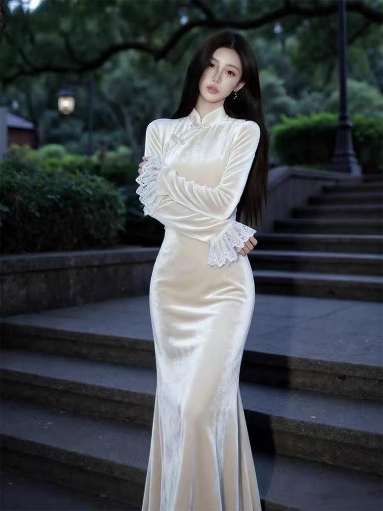 Elegant Waist-Cinched New Chinese Style Velvet Dress - Autumn/Winter 2025