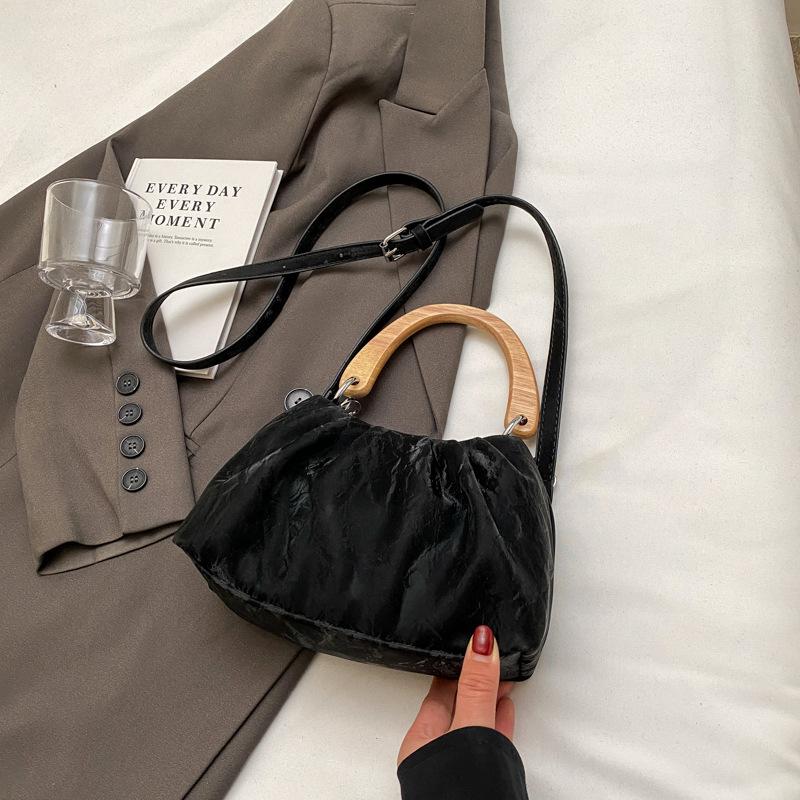 

Сумка Niche Design женская 2024 новая плиссированная сумка-облако модная темпераментная сумка-мессенджер через плечо сумка чёрный