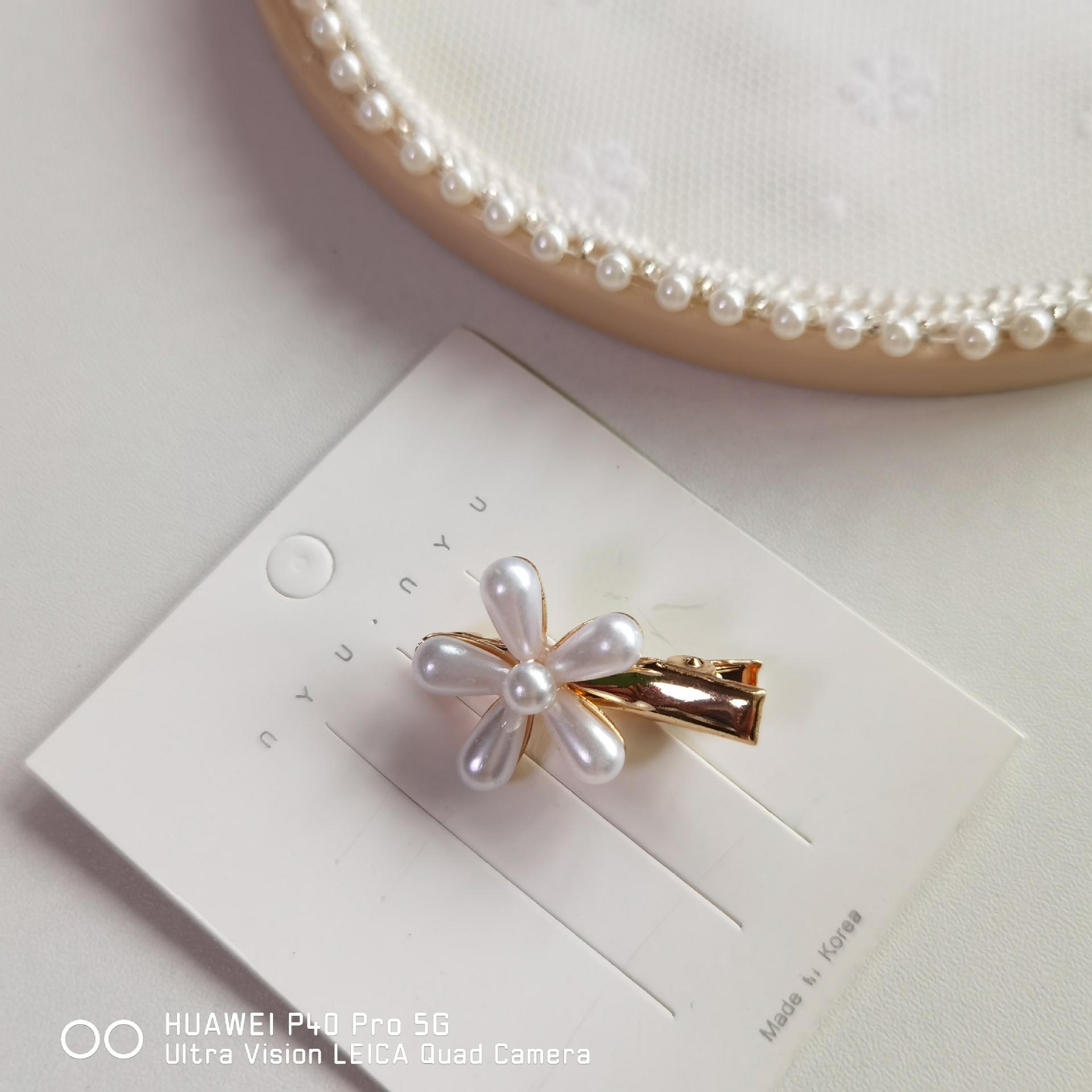 

Французская заколка для волос с мини-жемчужинами и цветком, корейская шикарная нежная ретро-заколка для челки, аксессуары для волос