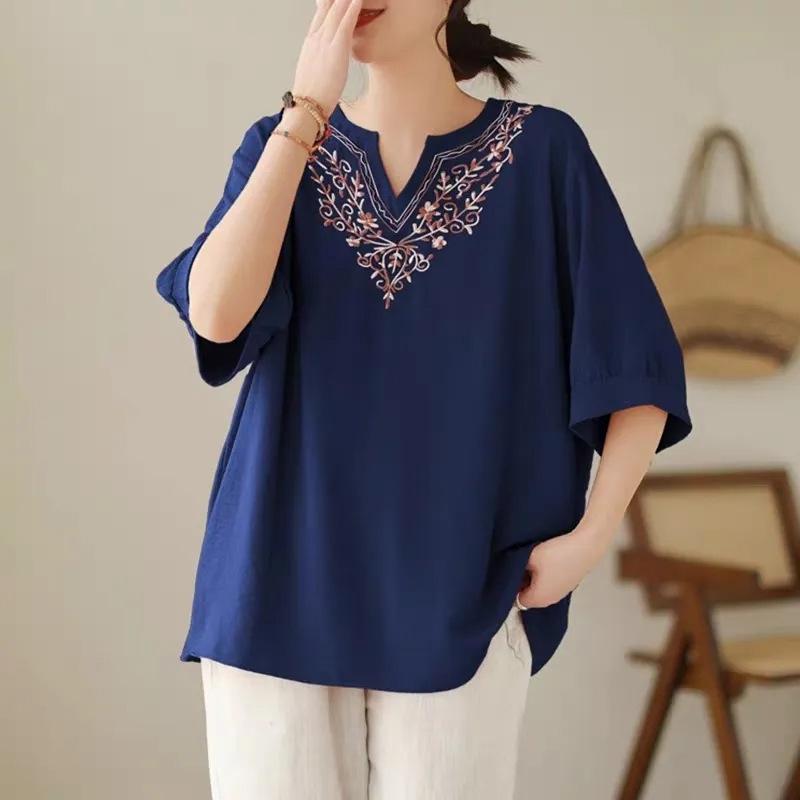 Comfortable and Casual Retro Literary Blue Embroidered Women's Plus-size V-neck T-shirt for Spring and Summer