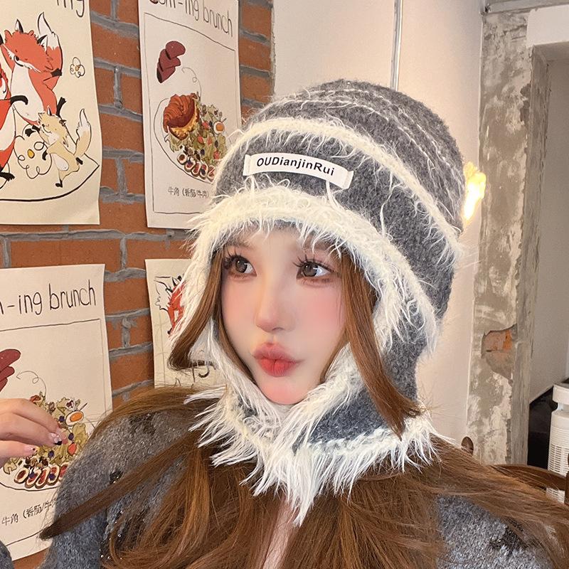 

Осенне-зимняя пушистая шапка для женщин, универсальная теплая шерстяная шапка для улицы, подчеркивающая лицо, маленькая защита от холода, шапка-ушанка, защита ушей, вязаная шапка M（56-58cm）