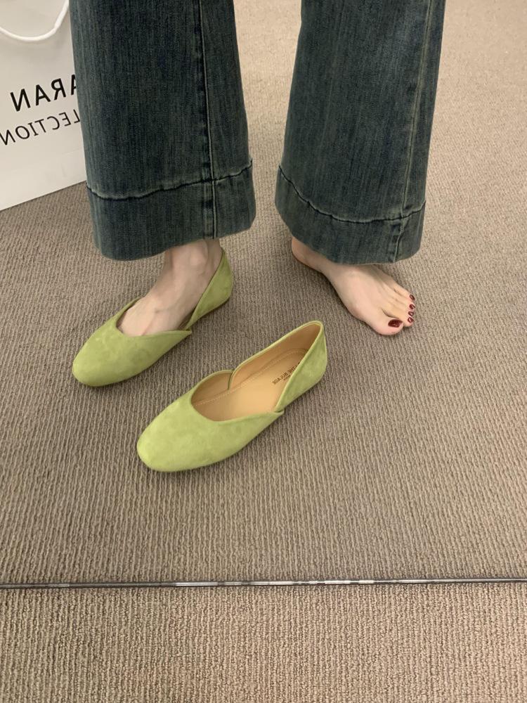 Suede retro soft-soled Mary Jane shoes women's 2025 spring new white light mouth small red shoes versatile with skirt single shoes