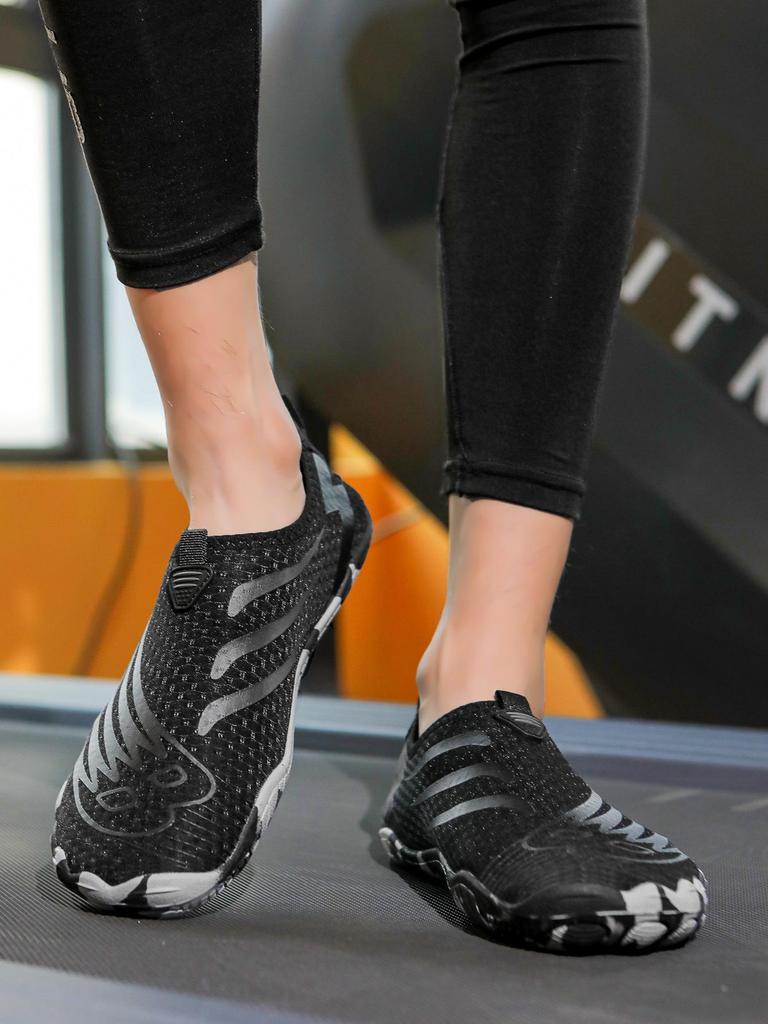 Unisex Non-Slip Quick-Dry Beach Shoes - Breathable, Soft Sole, Cut-Resistant for Wading & Swimming