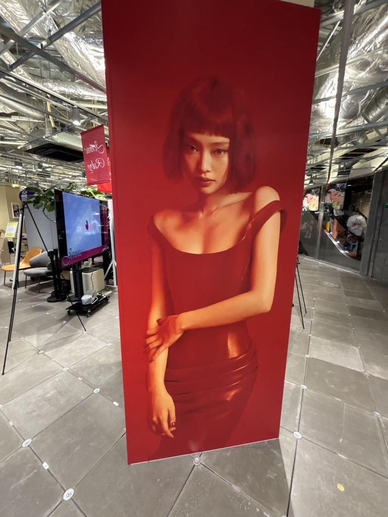 [USED] Jennie Ruby Album Tee T-shirt, size M