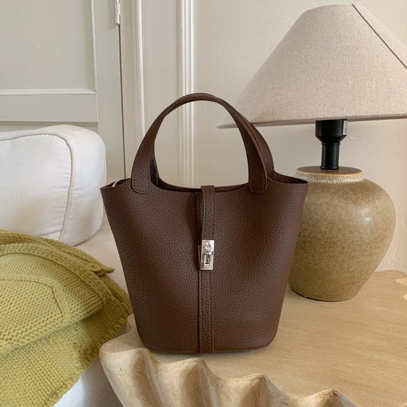 

Fashionable Vegetable Basket Bucket Bag, High Appearance Level, Single-shoulder Bag, Simple and Niche Crossbody Bag without pendant