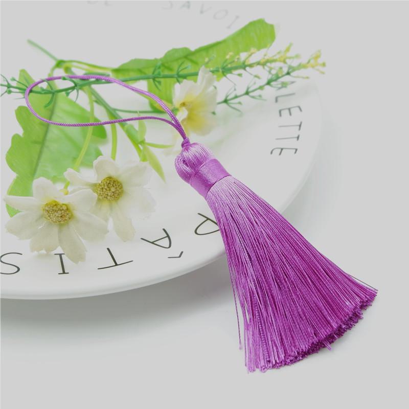 8 cm Kurzer Dicker Quaste Geschlossen Anti-Falten Vertikal Eis-Seide Kleine Quaste Hängendes Ohr Lesezeichen Kleidung Haarnadel Quaste Ohr