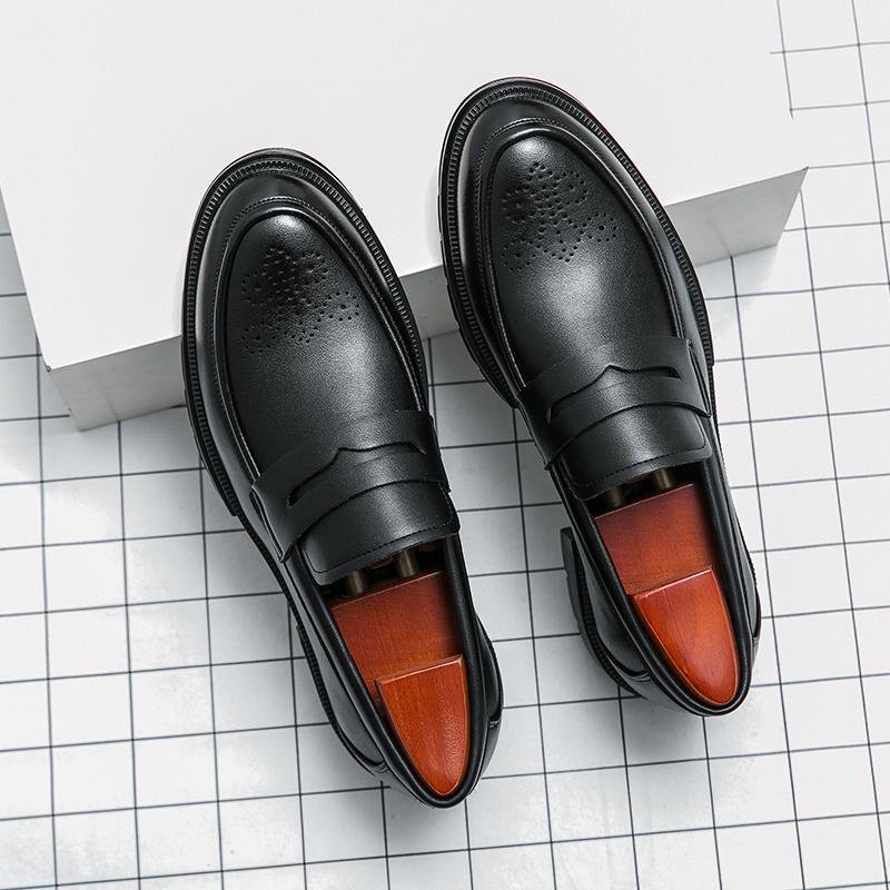 Brogues Style Men Shoes Business Casual Leather Shoes Moccasins Man Flats Shoes