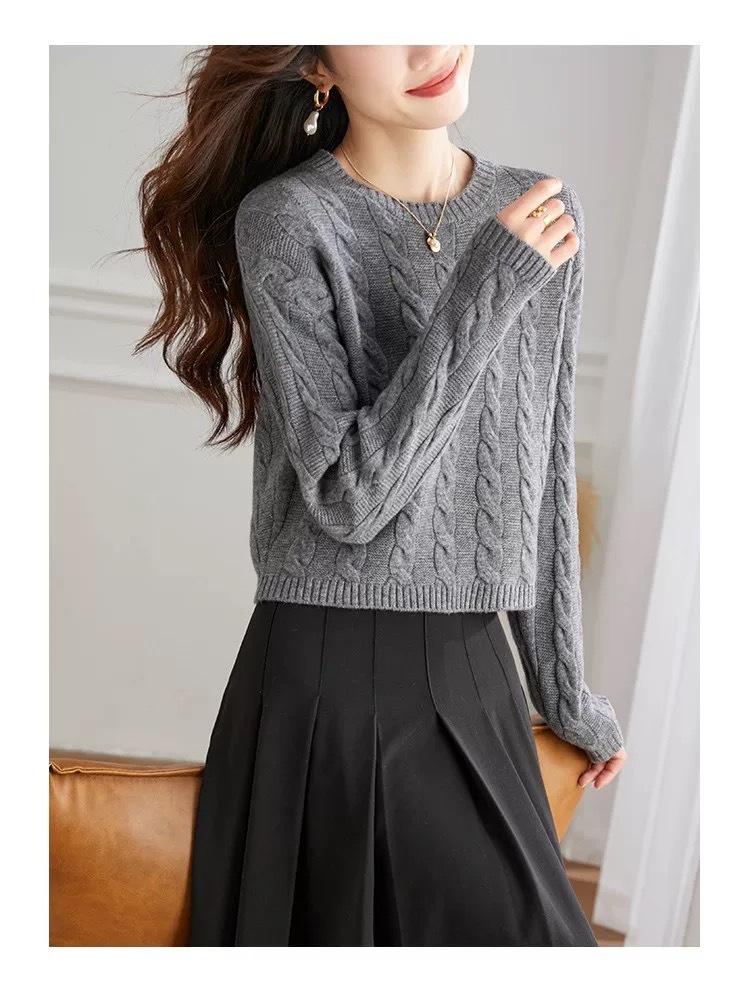 Short High-waisted Knitted Sweater for Women In Autumn and Winter 2025, New Foreign-style Crew Neck Twist Sweater, Winter Inner with Bottoming Shirt