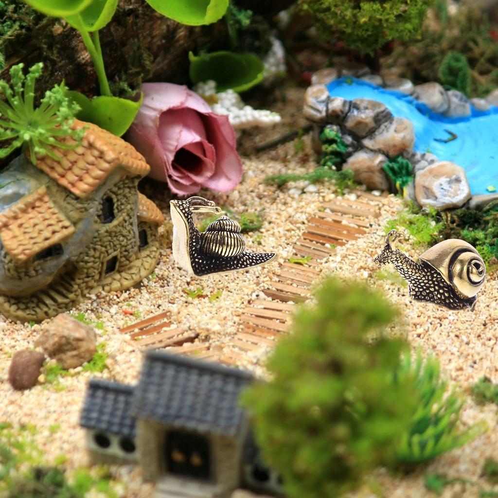 2 Pcs Copper Tea Pet Snail Statue Brass Adornment Vintage Style Sculpture Home Office Nament Miniature Garden Artwork Decorative