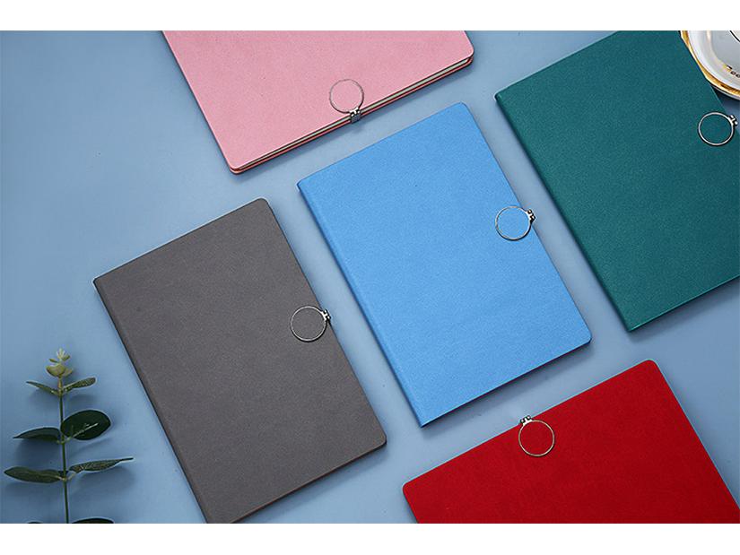 Quaderno A5 Business Spot: Pelle Creativa con Fibbia Magnetica, Carino Design Coreano, Logo Personalizzabile, Scatola Regalo Inclusa.