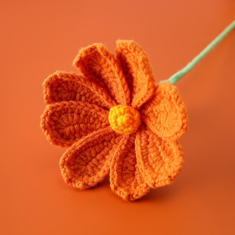 1Pcs Crochet Lily Flowers Creative Hand-knitted Lilies Flower Bouquet Wedding Party Home Decor