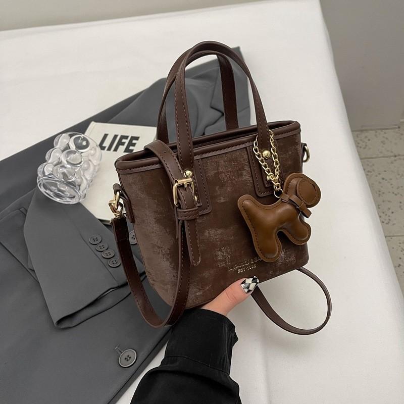 

Stylish Pu Cross-border Trendy Handbag For Women 2023 New Vintage Casual Bucket Bag темно-коричневого кольору