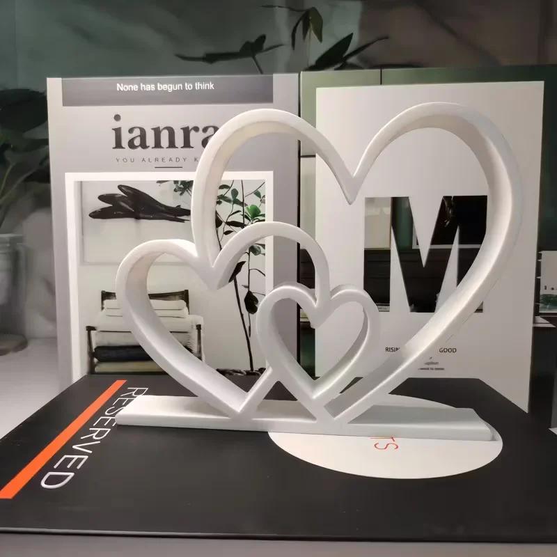New Heart-to-Heart Statue - Black & White Love Ornament, Desk & Bookshelf Decor, Valentine’s Gift, Home Decoration