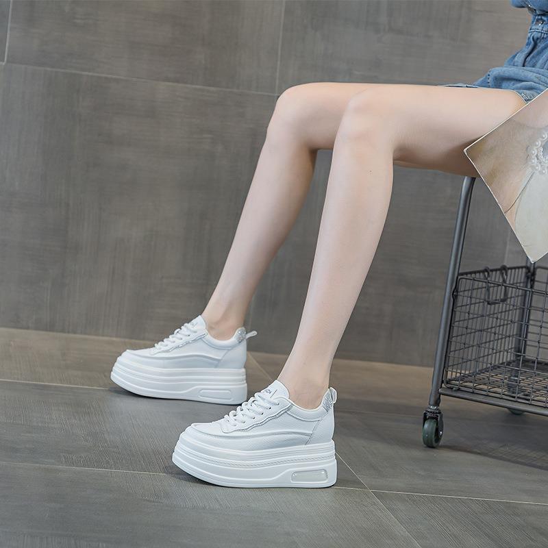 inner heightening thick-soled white shoes women's autumn simple and comfortable board shoes small people show long legs leather casual shoes