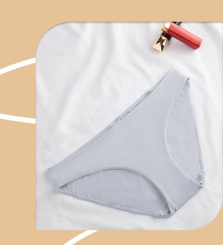 Velké bezešvé prodyšné bavlněné kalhotky se středním pasem pro ženy