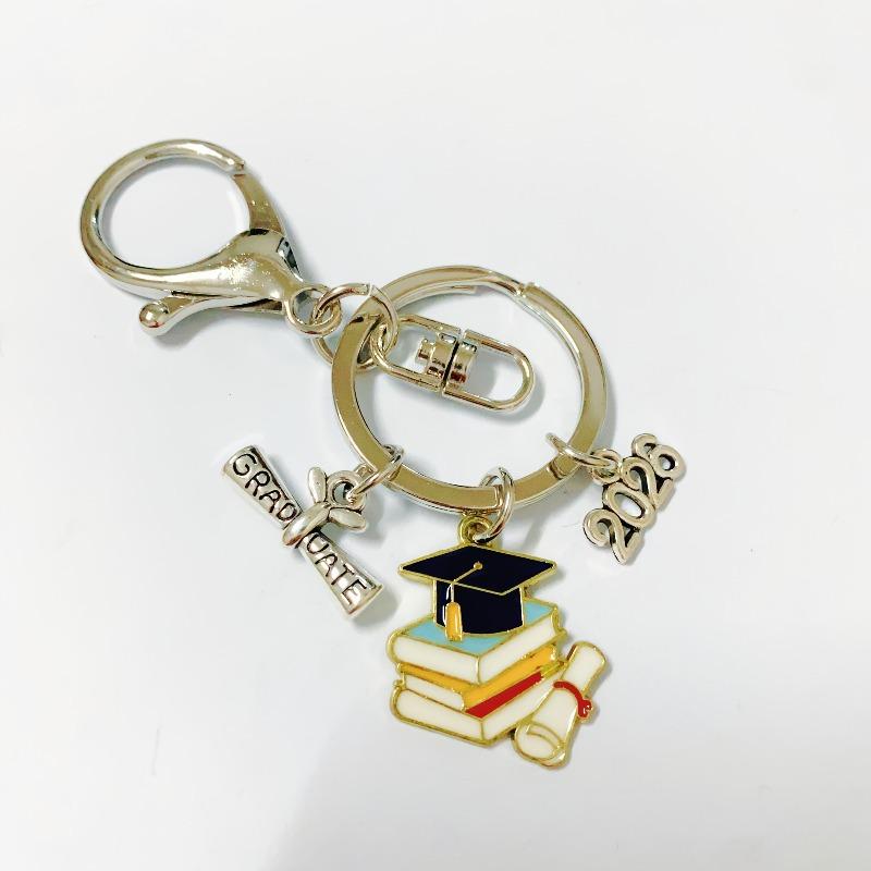 2026 Alloy Drip Oil Graduation Cap Keychain Pendant - Student Souvenir