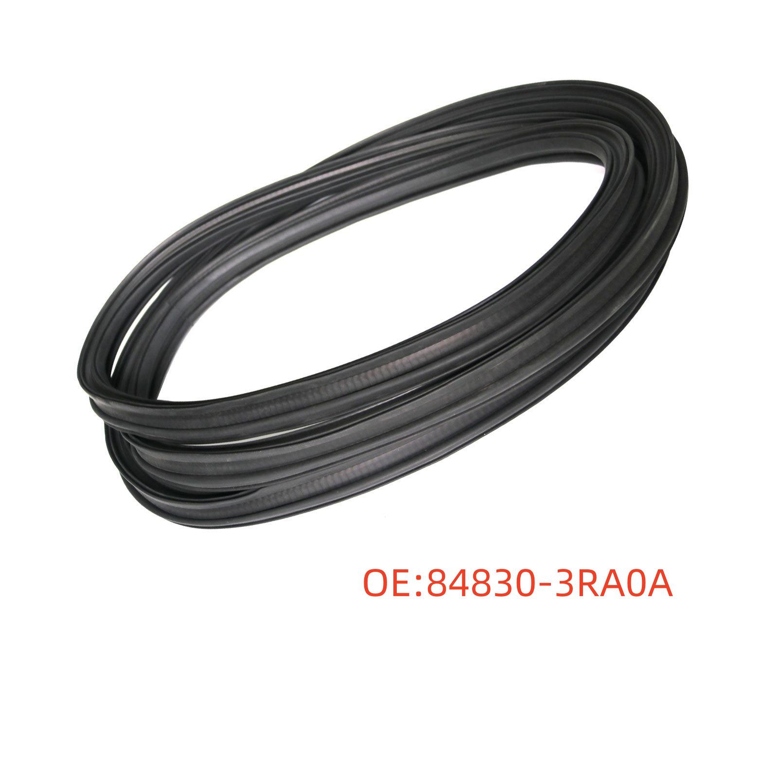 Резиновая полоска на крышку багажника Nissan SYLPHY B17 12-19 84830-3RA0A. 84830-3RA0A