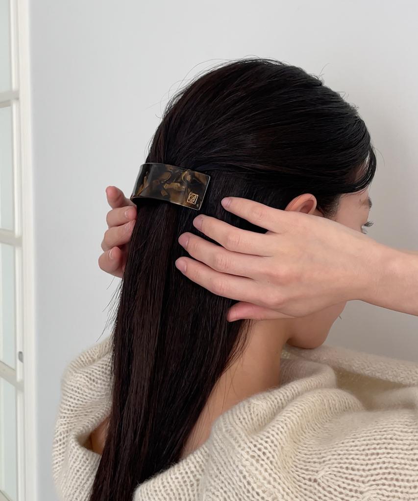 Byweekend Thea Frame Hair Pin